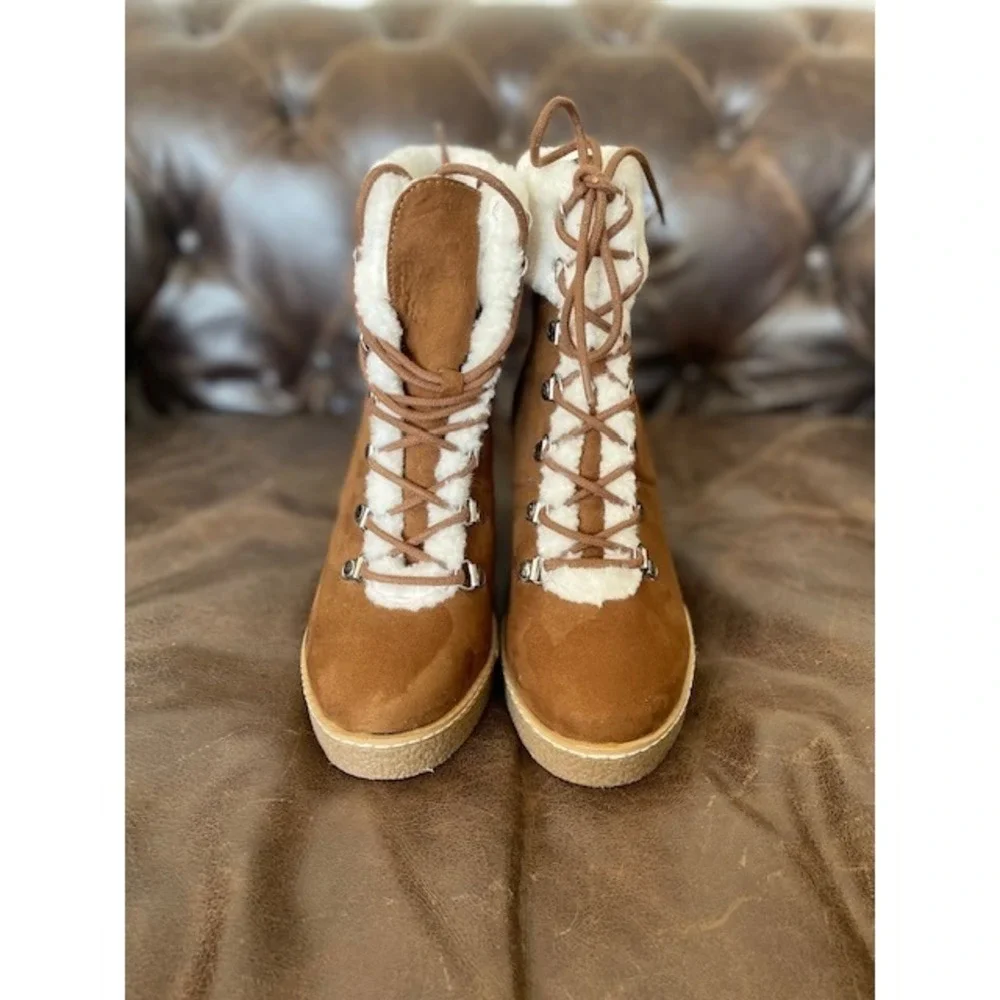 SM New York Women Monica Boots, Wool detail,Laceup, Cognac Camel Color, Size 8.5